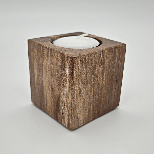 Håndpoleret fyrfadsstage