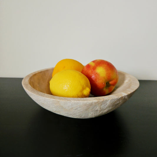 Dekorativ skål i minimalistisk design