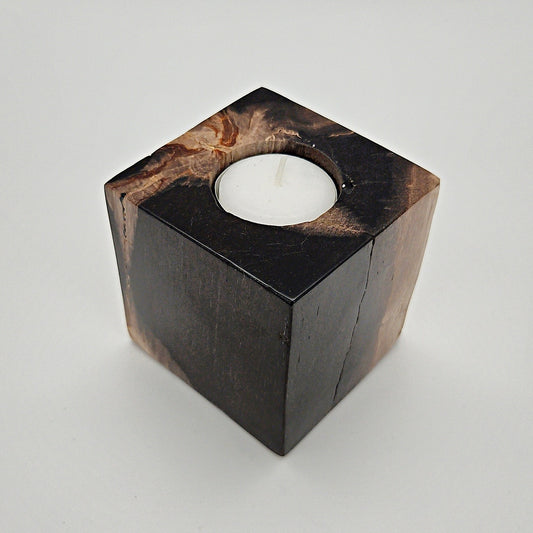 Håndpoleret fyrfadsstage