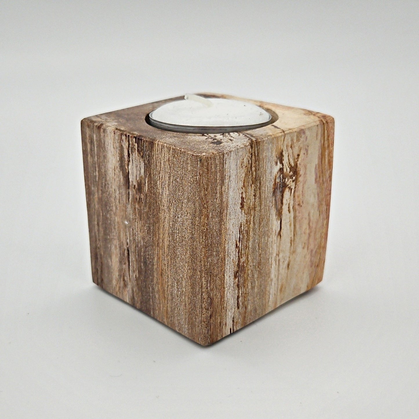 Håndpoleret fyrfadsstage