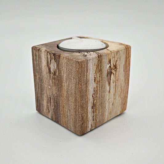 Håndpoleret fyrfadsstage