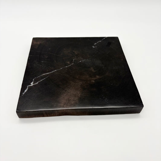 Bakke i Forstenet Træ – 20x20 cm