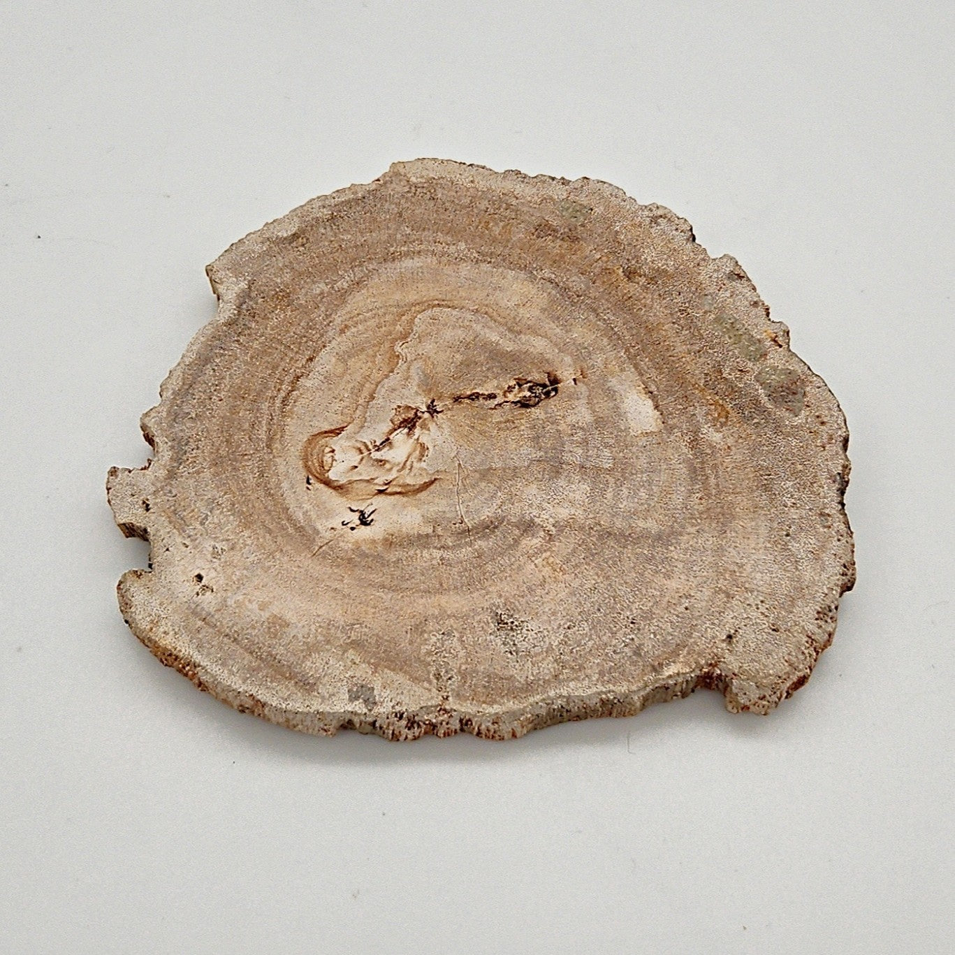 Skulpturel bordskåner