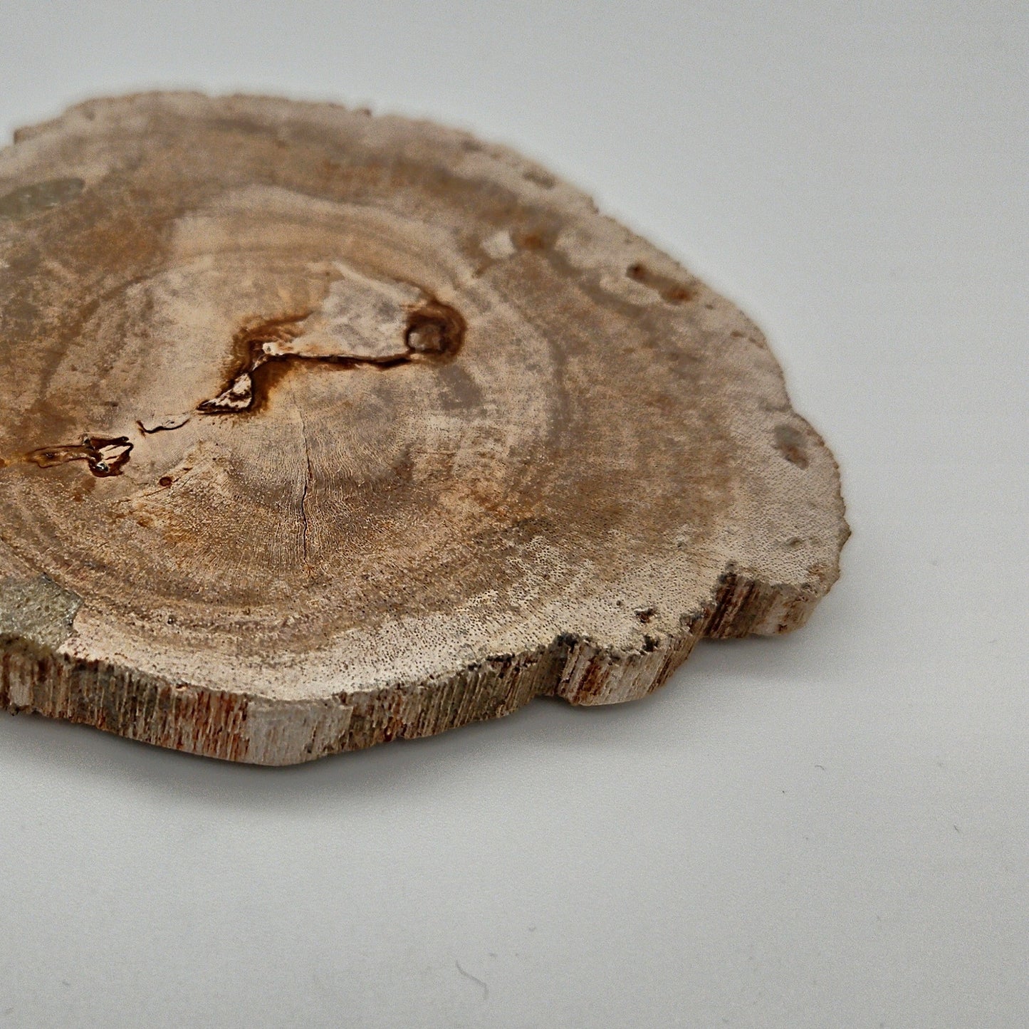 Skulpturel bordskåner