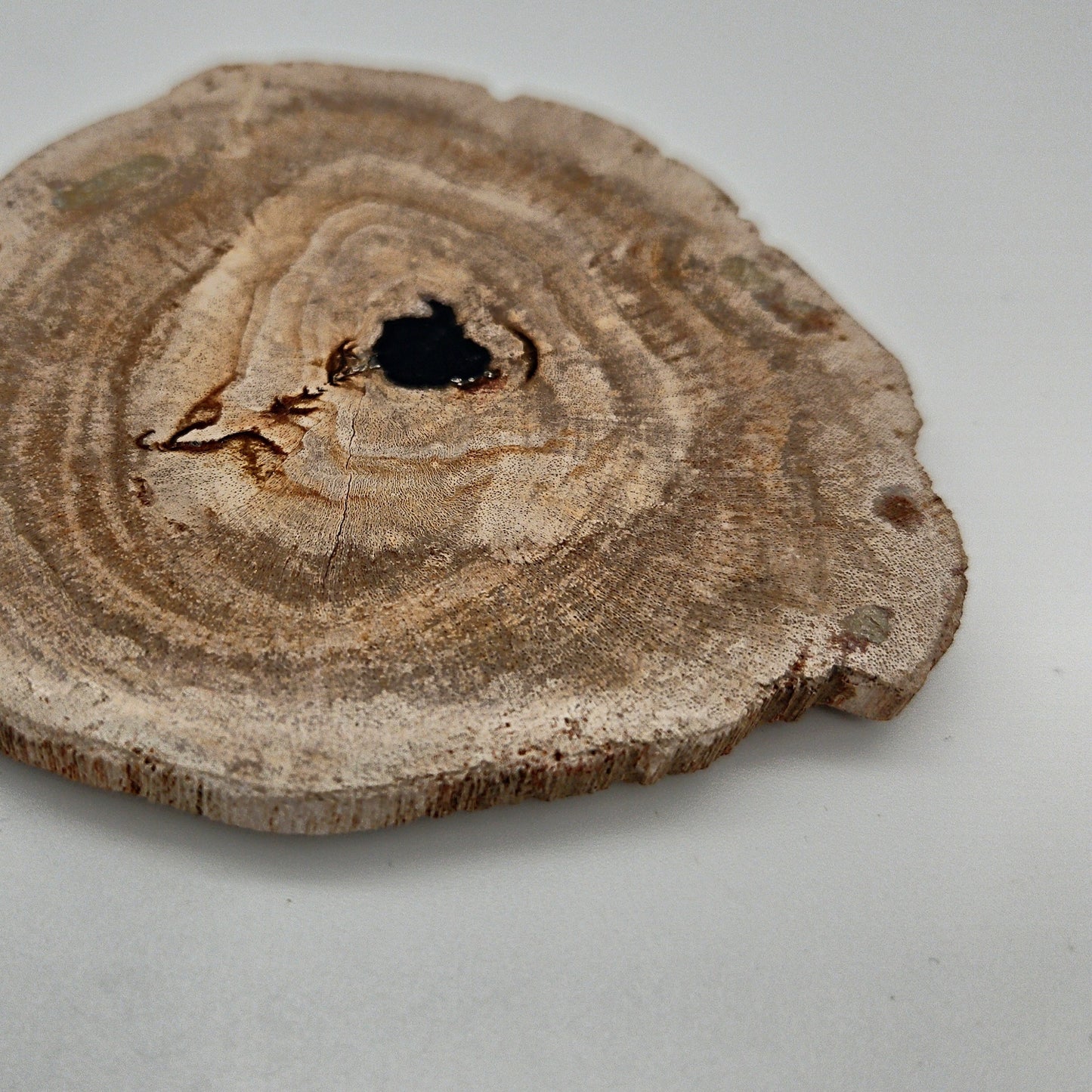 Skulpturel bordskåner