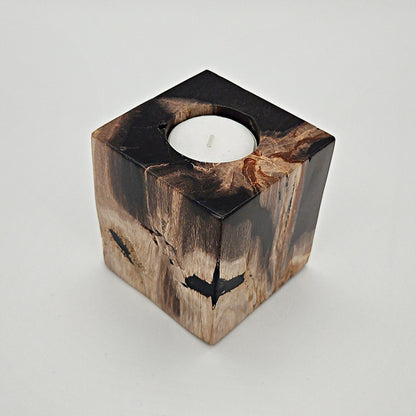 Håndpoleret fyrfadsstage