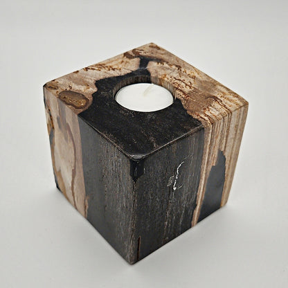 Håndpoleret fyrfadsstage