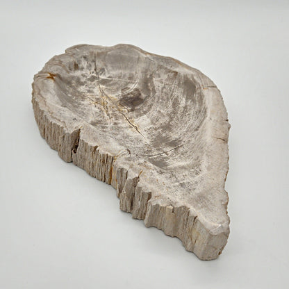 Unikt håndpoleret fad