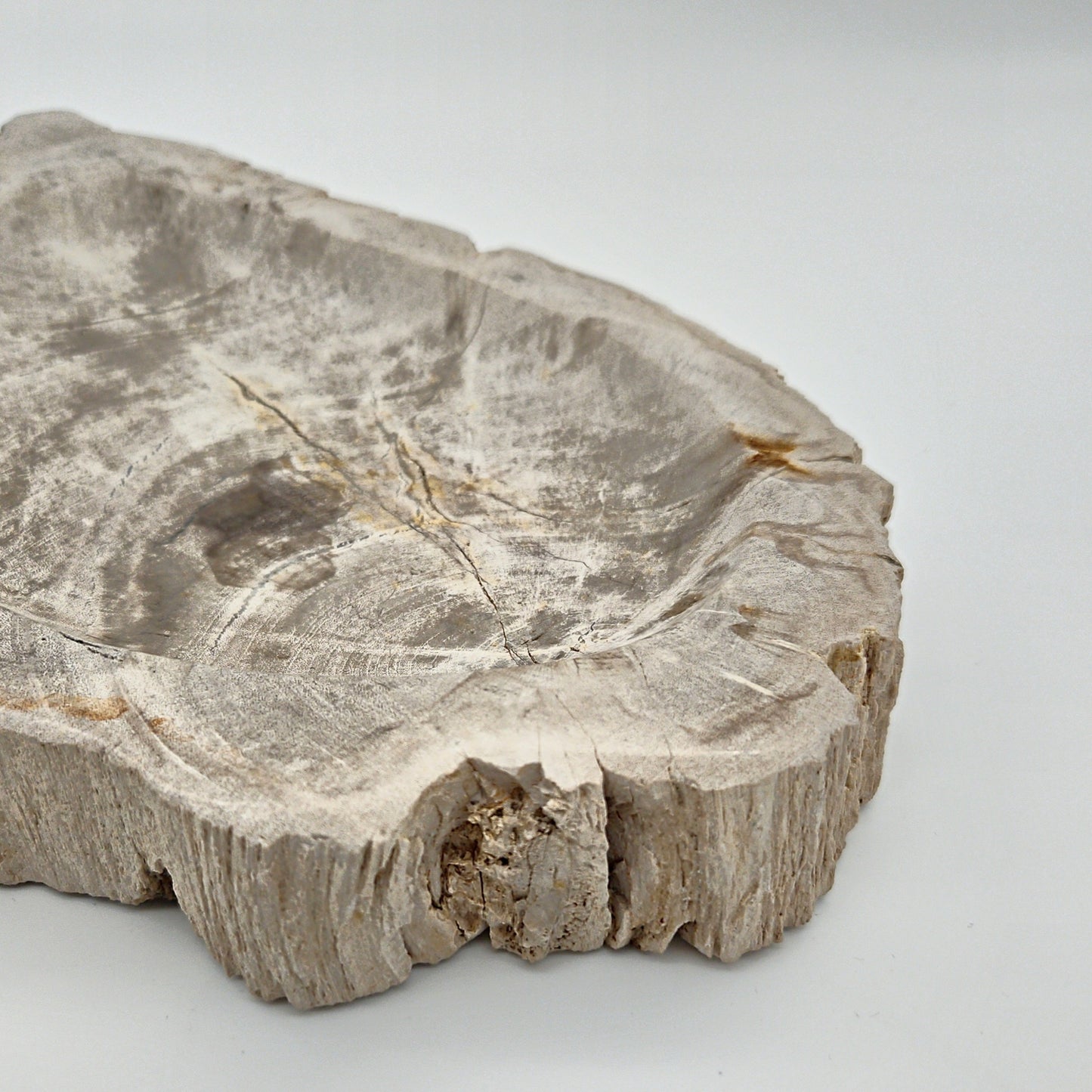 Unikt håndpoleret fad