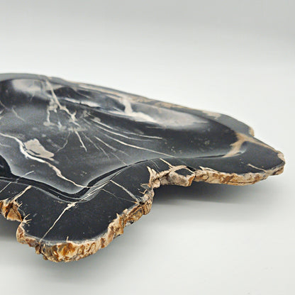 Unikt håndpoleret fad