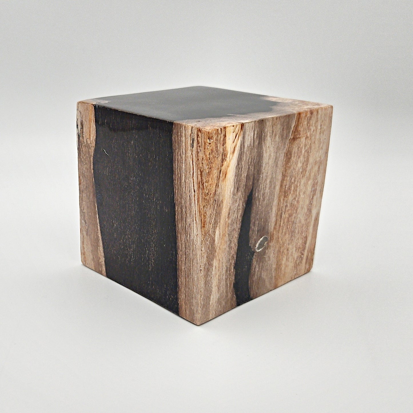 Håndpoleret Terning